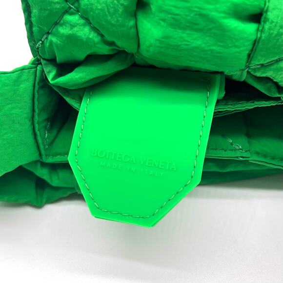 Bottega Veneta Maxi Intrecciato Padette Maxi Shoulder Bag - Picture 7 of 10